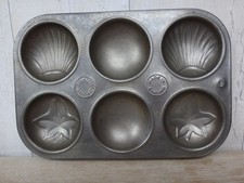 Vintage Cake Bun Baking Tin -