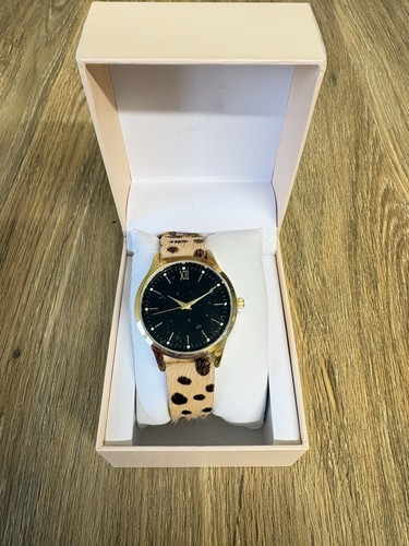 Gold tone quartz - gold, black