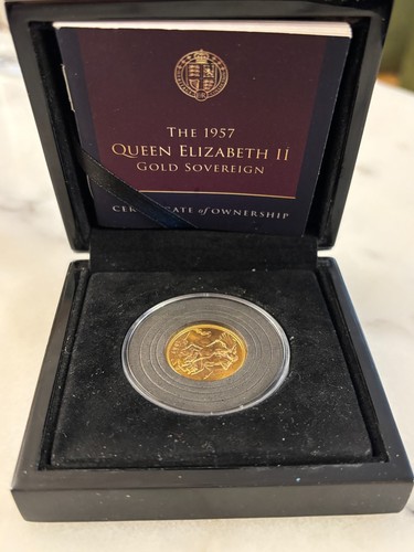 22ct 1957 gold sovereign - 1957,