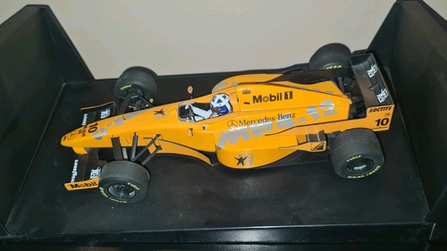 Minichamps coulthard - 1/18,