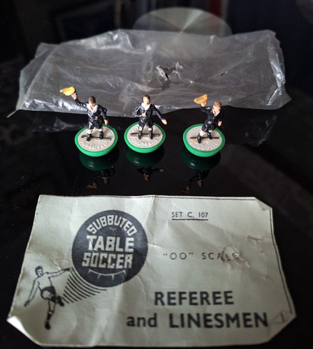 Subbuteo c107 referee - c107, and