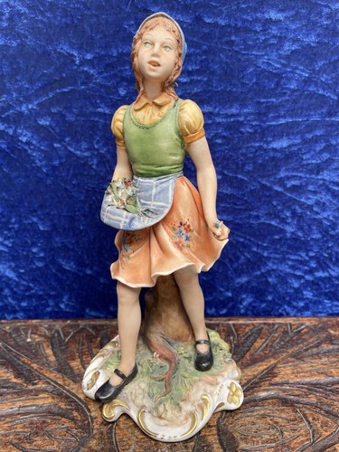Capodimonte porcelain figurine - capodimonte,