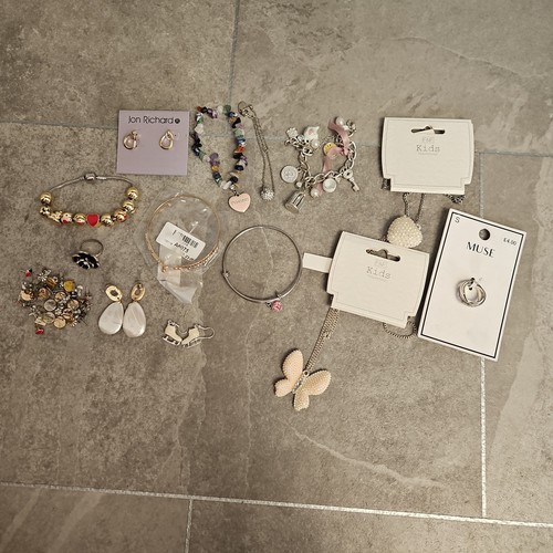 Costume jewellery bundle - costume,