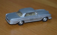 CORGI 230: Mercedes 220 SE