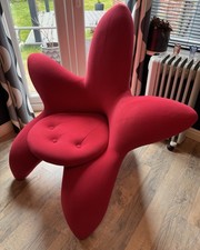 Red lily shaped chair - red,