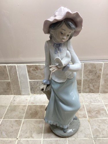 Nao lladro girl - nao, by
