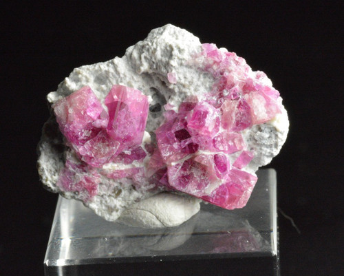 Red beryl emerald - red,