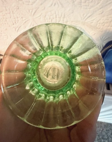 Vintage green glass fan - green,
