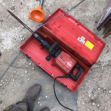 HILTI TE905-AVR KANGO BREAKER/DEMOLITION HAMMER 110v