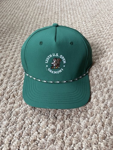 Oakmont country club ahead - country,