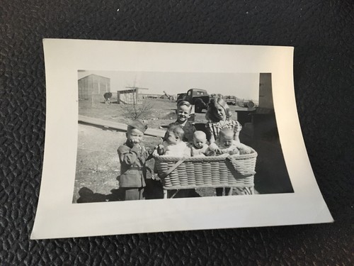 Vintage photo real children - real,