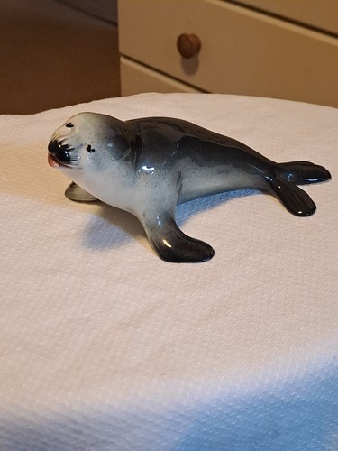 Vintage smiling seal - vintage,