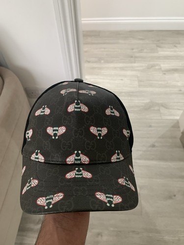 Gucci supreme monogram - gg, bee