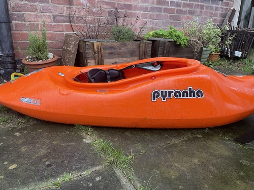 Pyranha molan medium - medium, kayak