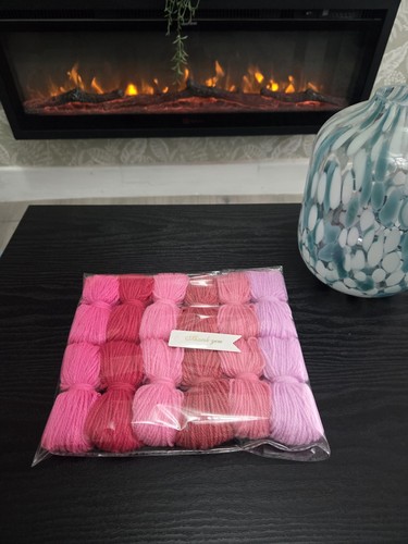 Wool bundle pinks - ,, 12