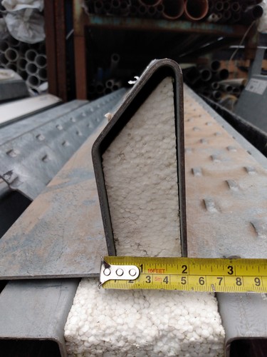 Short steel cavity eaves - steel,
