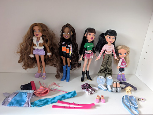 Bratz lot fashion - bratz,