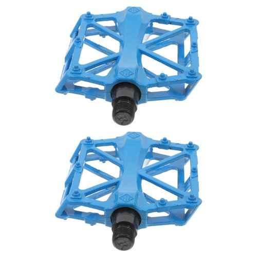 Pair aluminium alloy - aluminium,