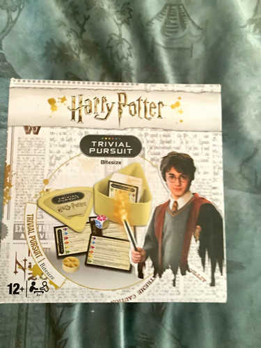 Trivial pursuit harry - harry, potter
