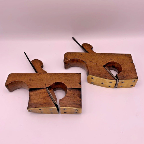 Pair tailed handle - pair, of