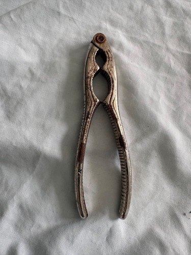 Vintage nut crackers - nut,