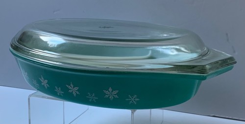 Vintage pyrex casserole dish - vintage,
