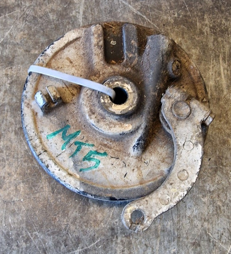 Honda mt5 front brake plate - mt5,
