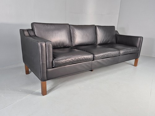 Vintage seater sofa black - 3,