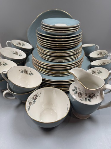Rare dinner service for 8 - dinner,