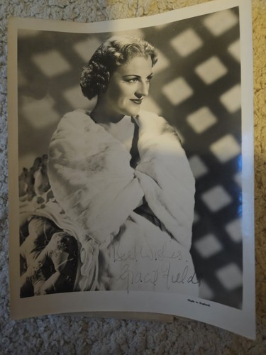 Gracie fields signed photo - gracie,