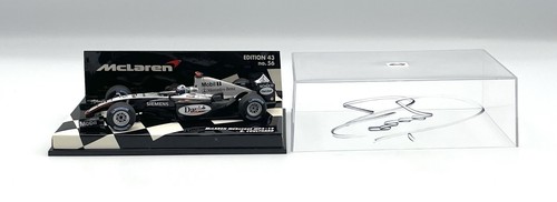 Signed autograph - *signed, /