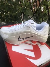 Nike Shox R4 Trainers – UK 5