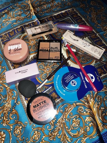 Brand new makeup - brand,