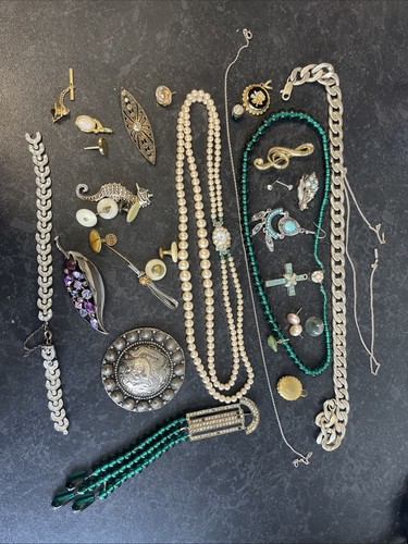 Vintage and broken - vintage,