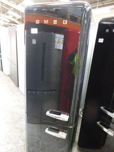 Smeg fridge freezer - fridge,