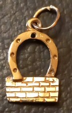 9ct Gold Charm  Horse Shoe