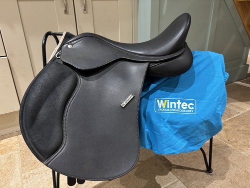 Wintec pony - 16”, (40cm)