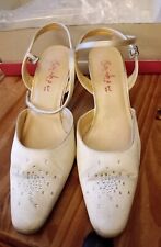 Cream Wedding Shoes - Satin size 5