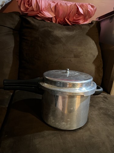 Manttra pressure cooker - manttra,