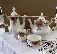 Royal Albert Old Country Roses