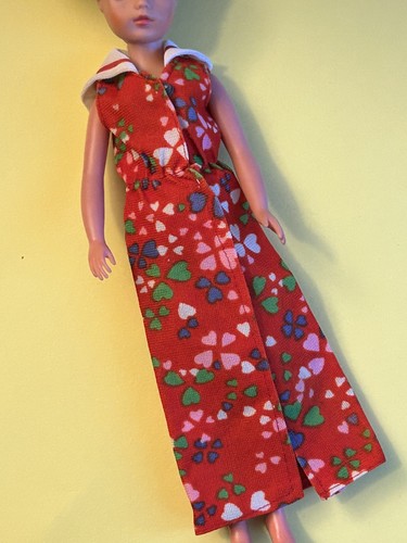 Vintage 1970s sindy doll - 💚,