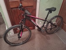 Girls Specialized Hotrock Mountain Bike Xs/13 Inch Frame. With lockout forks