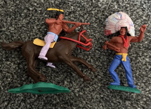 Vintage timpo indian - figure, x2