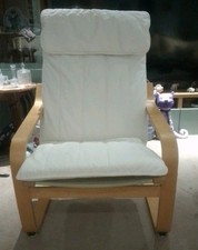 IKEA Poäng Armchair Birch Veneer White Cushion in Excellent Condition