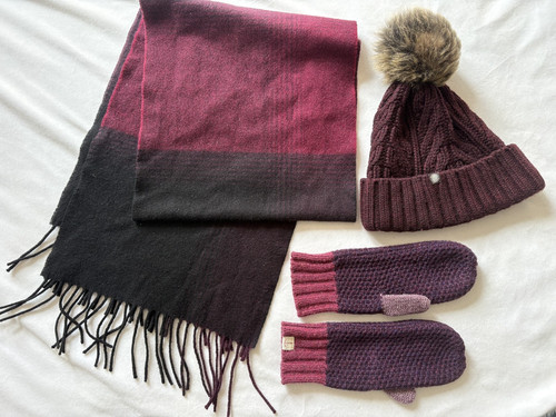 Seasalt gloves ugg hat - seasalt, gloves,