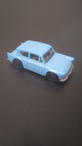 Hot wheels ford anglia 105e - ford,