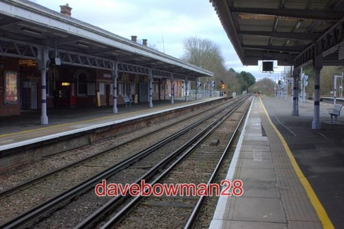 Photo chislehurst station - photo,