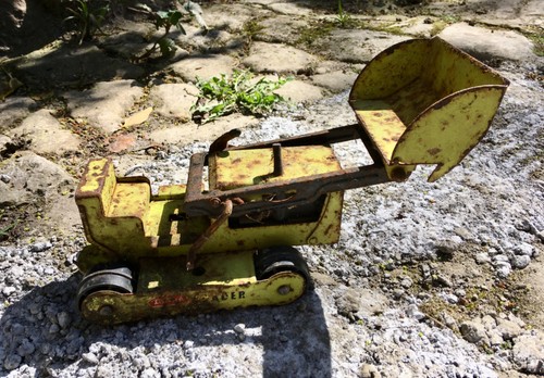 Vintage tonka tractor front - vintage,