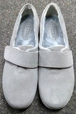 Bnwot ladies hotter grey suede - grey,