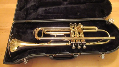 Trumpet jupiter - trumpet,